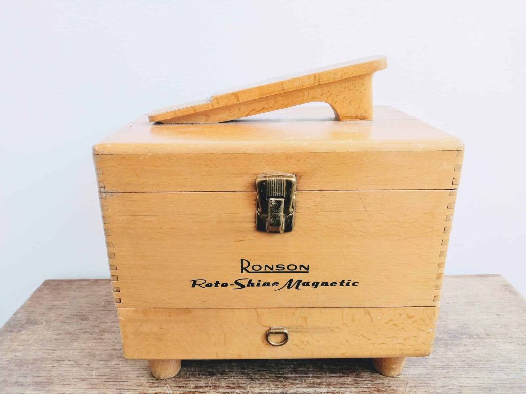 Vintage Ronson Roto-Shine Electric Shoe Polisher With Magnetic Attachments Boxed Kit Brushes Shoe Shining c1970-80’s 3