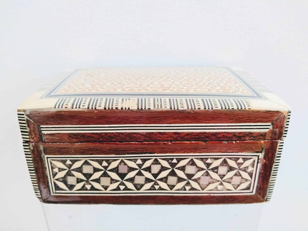 Vintage Middle Eastern Small Wooden Gaming Card Counter Knick Knack Storage Box With Mother Of Pearl Decor counters c1980’s