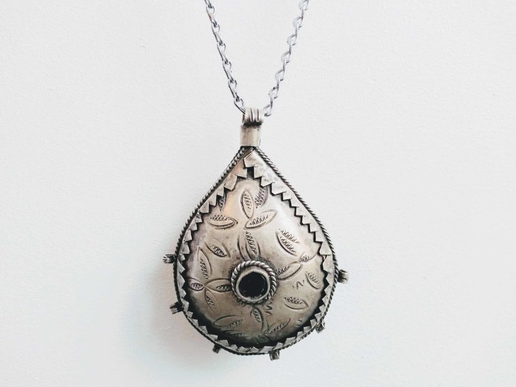 Vintage Moroccan Large Silver Metal Teardrop with Glass Center Filigree Pendant on Chain Necklace circa 1960-70’s