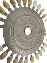 Alternative view of Vintage French American Anataform Solila Shade Guide Plastic False Replacement Teeth Tooth Colour Checker Identification c1950-70's / EVE