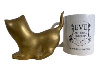 Alternative view of Vintage French Brass Crouching Cat Kitten Ornament Figurine Metal Desktop Desk Mantlepiece gift c1970-80's / EVE