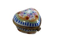 Vintage Pill Ring Box Heart Shape French White Pink Rose Ceramic Bowl Dish Catch All Trinket Jewelry Jewellery Lid circa 1950-60's / EVE