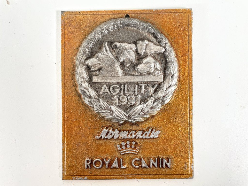 Vintage French Dog Show Royal Canin Agility Regional Prize Club Shield Plaque metal prize trophy prize wall decor display c1991 / EVE