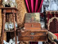 Vintage Asian Indian Finely Hand Carved Lined Storage Box Jewellery Jewelry Trinket Treasure Chest circa 1980-90's