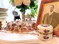 Vintage French Sewing Needle Pot Pill Box Jewellery Box Circle Shape French Ceramic Bowl Dish Trinket Jewellery Lid circa 1960-70's