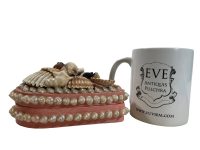 Alternative view of Vintage French Hand Made Sea Shell Pink Heart Shaped Gift Treasure Box Trinket Dish Catch All circa 1970's