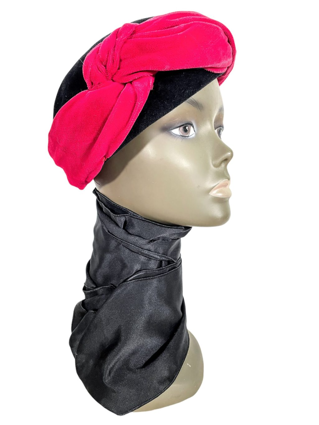 Vintage French Black Red Velvet Knot Cap Hat Theatre Prop 1940-50’s