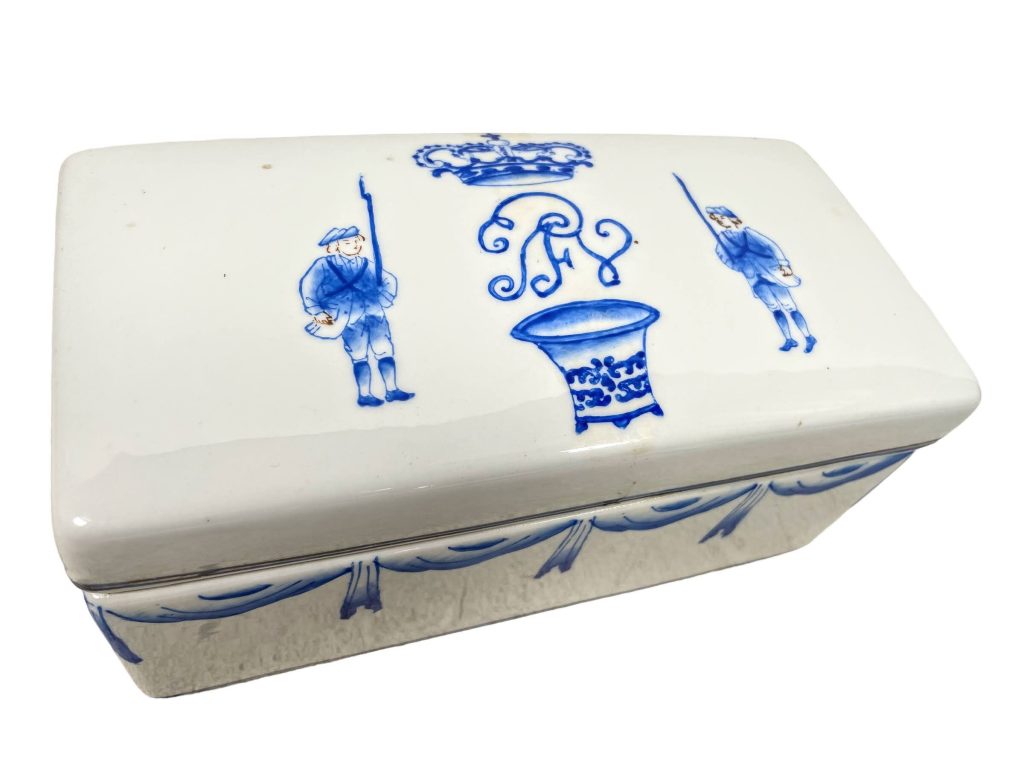 Vintage Chinese Blue White Ceramic Trinket Chest Box Storage Display Table Decor c1960-1970’s