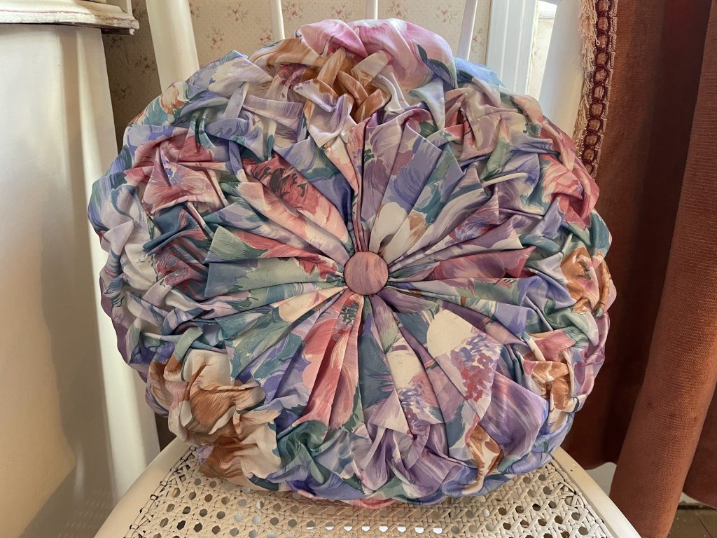 Vintage French Pastel Flower Print Lavender Tufted Hand Made Fancy Round Cushion Pillow Pillows Bed Chair Sofa circa 1990’s