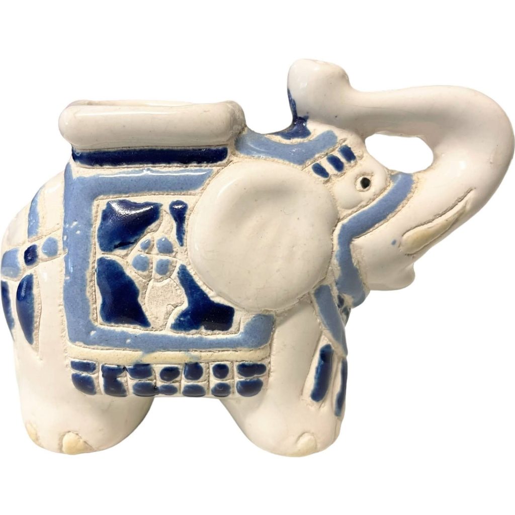 Vintage Tiny Chinese Elephant Ceramic Pot Stand Plinth Rest White Blue Small Vase Pot Ashtray c1970-80’s