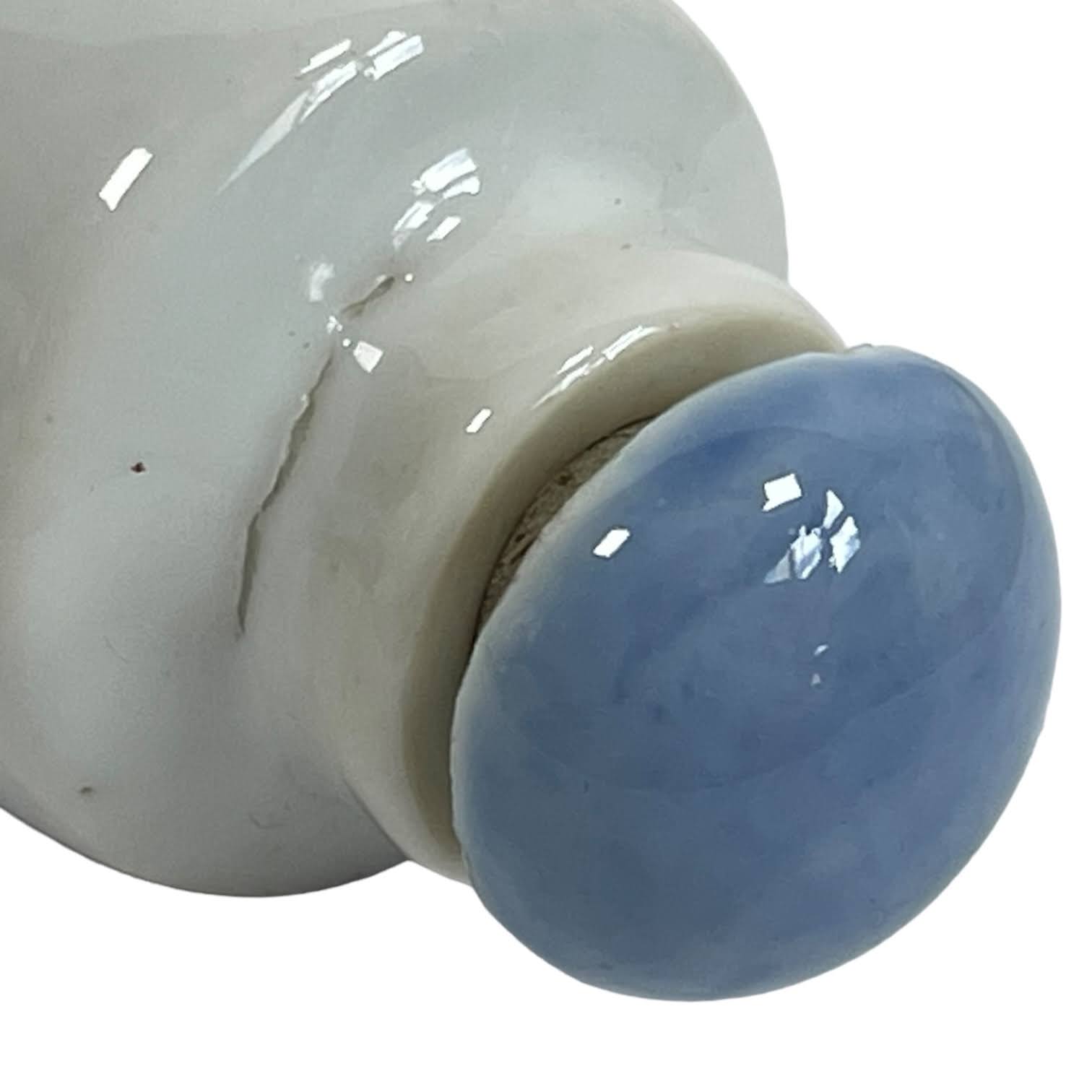 Vintage Chinese Snuff Smelling Salts Ceramic Small Bottle Holder White Apothecary Potion Traditional Medicine c1970-1980’s 7 Vintage Chinese Snuff Smelling Salts Ceramic Small Bottle Holder White Apothecary Potion Traditional Medicine c1970-1980's - Image 7
