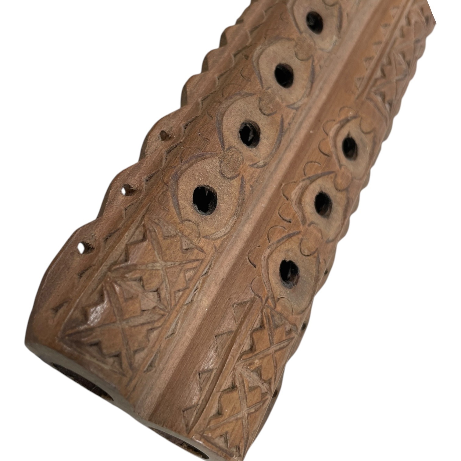 Vintage Borneo Wooden Pipe Musical Wind Instrument Flute Working Ornately Decorated Horn Gift circa 1980-90’s 8 Vintage Borneo Wooden Pipe Musical Wind Instrument Flute Working Ornately Decorated Horn Gift circa 1980-90's - Image 8