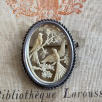 Antique French Depose Carved Celluloid Brooch with Birds on Branches Miniature Badge with Patina Jewellery 1910 / EVE